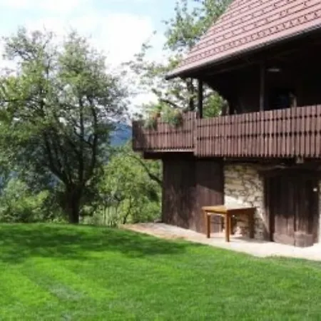 Wooden Nest Počitniška hiša *